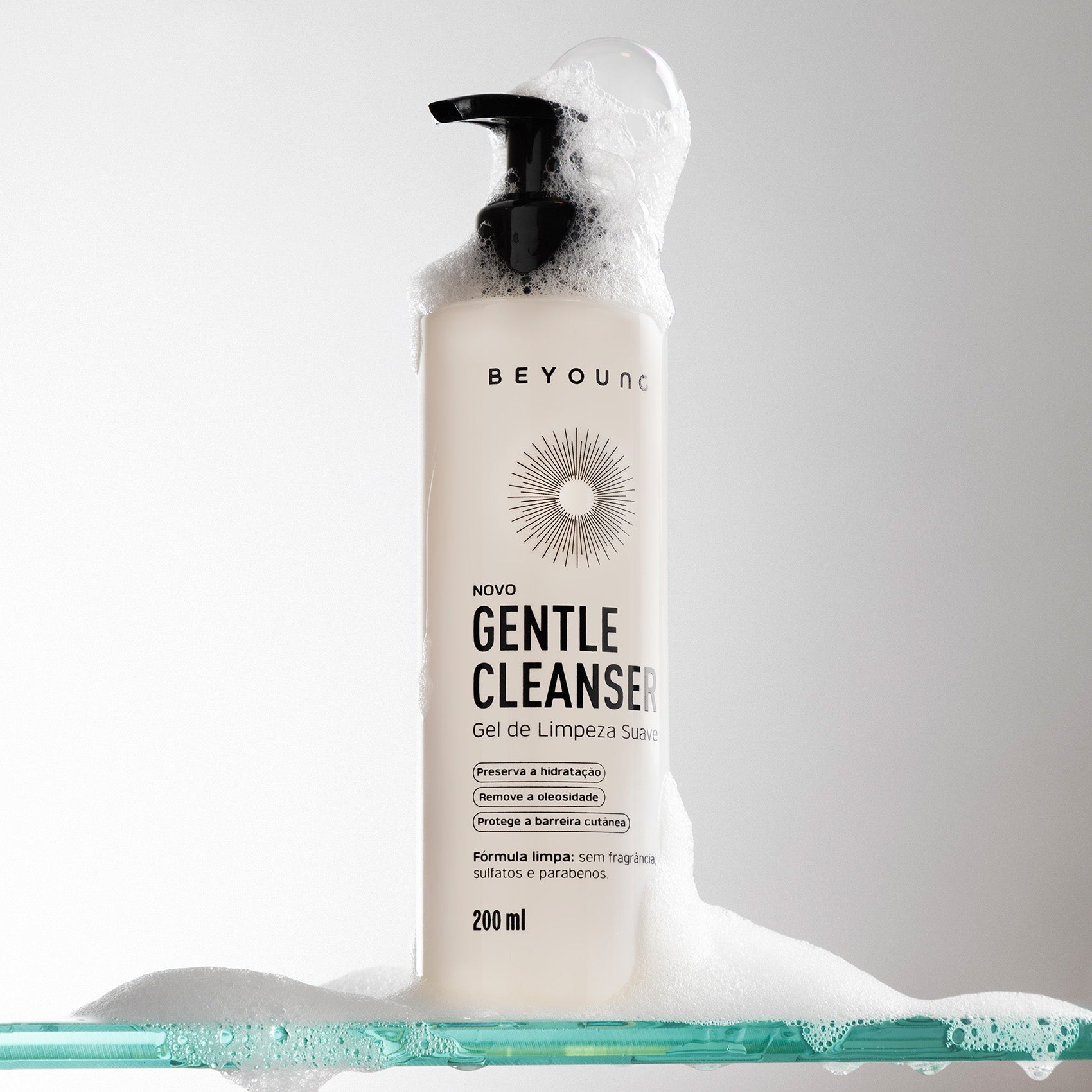 Gel de limpeza facial suave