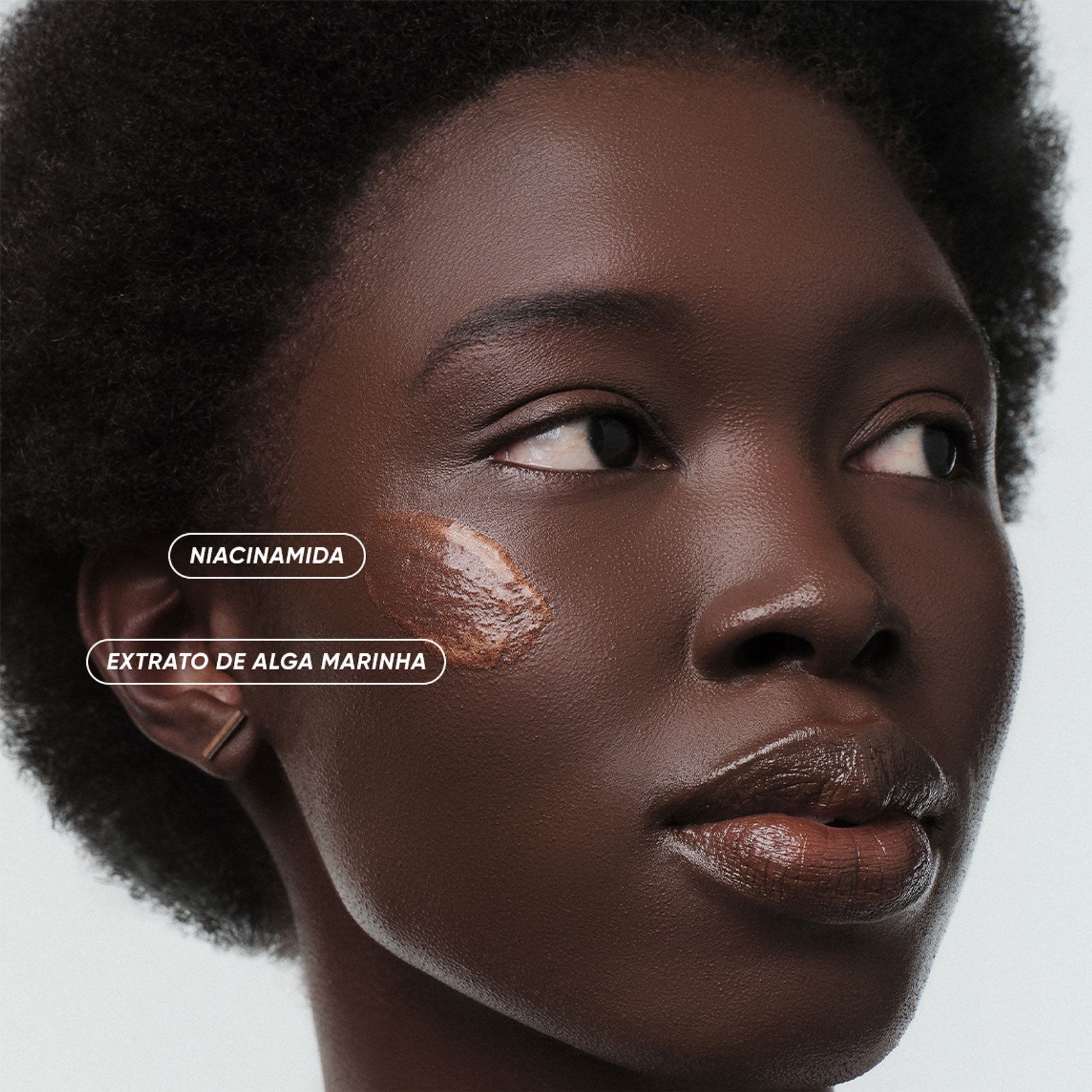 Primer facial com niacinamida e efeito lifting